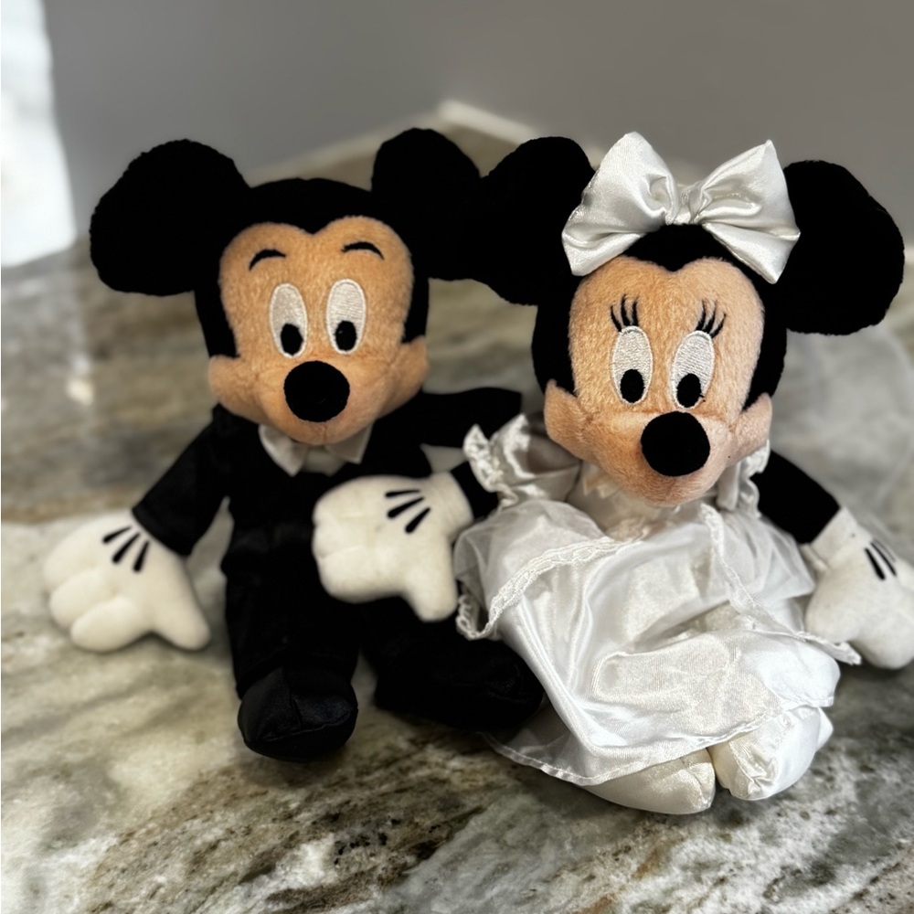 Disney 8” Plush Bridal Set Mickey & Mini Mouse - Picture 13 of 13